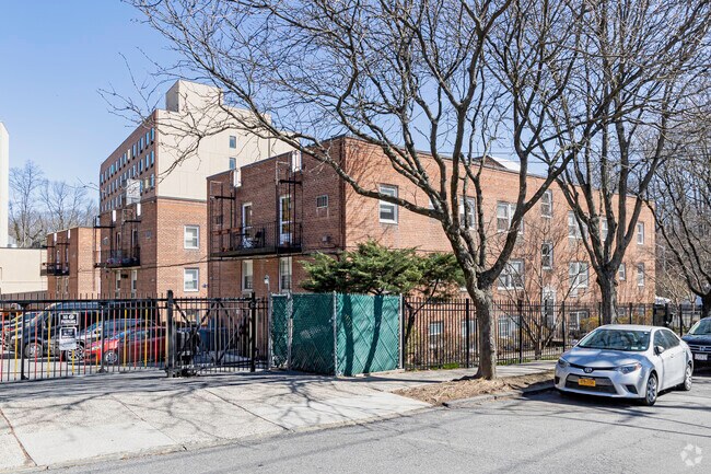 Photo - Riverdale Commons Litigated