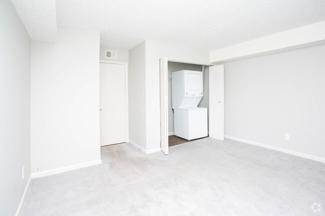 1BR, 1BA - 770 SF - Kitchen - Ashton Brook