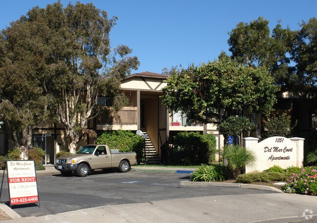 Photo - Del Mar Court Apartments