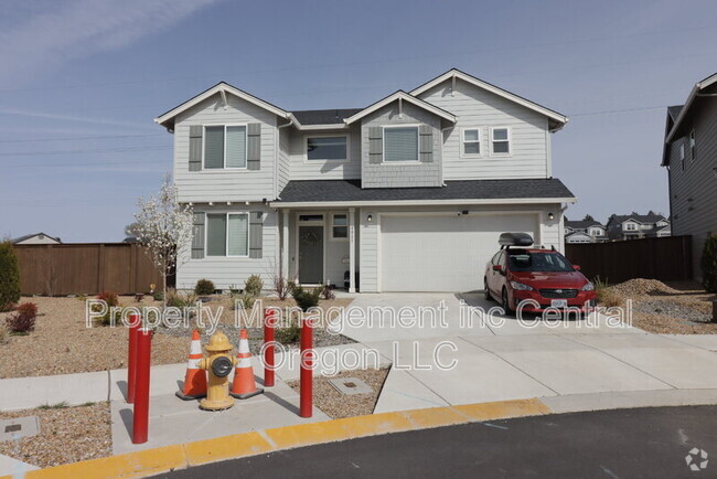 Building Photo - 4015 SW Quartz Pl Rental