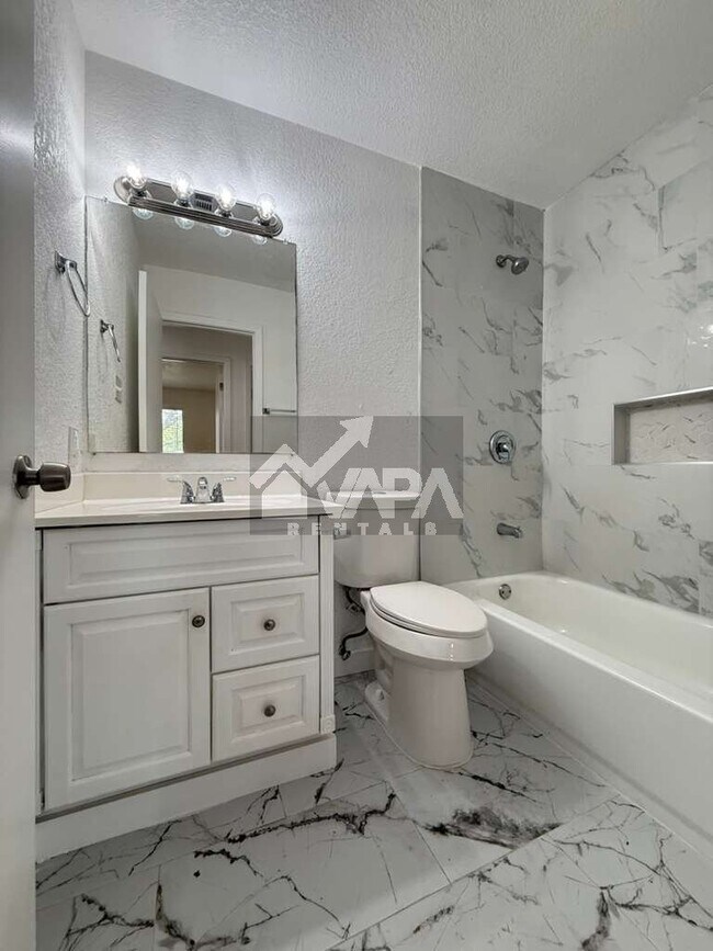 Photo - 13811 Flairwood St