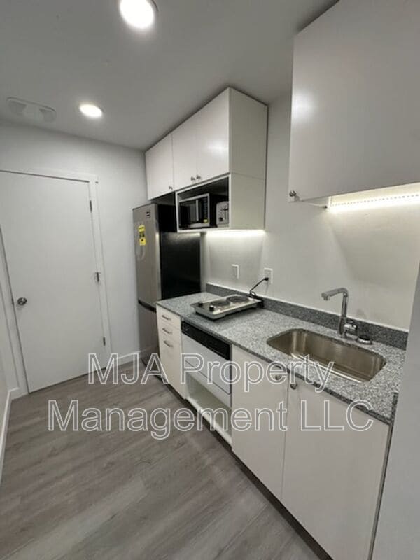 Photo - 500 East Fort Union Blvd Unidad 500