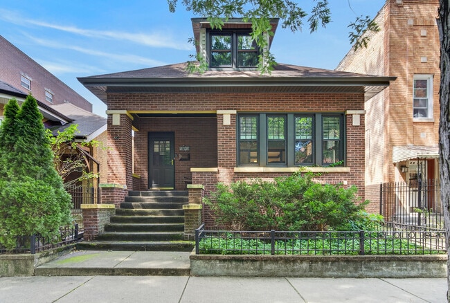 Building Photo - 4940 N Whipple St