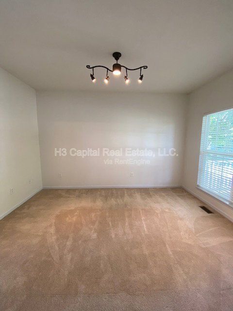Photo - 2209 Tigers Way