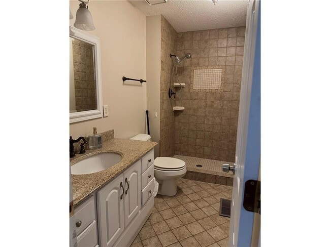 Photo - 1657 Helena Rd N