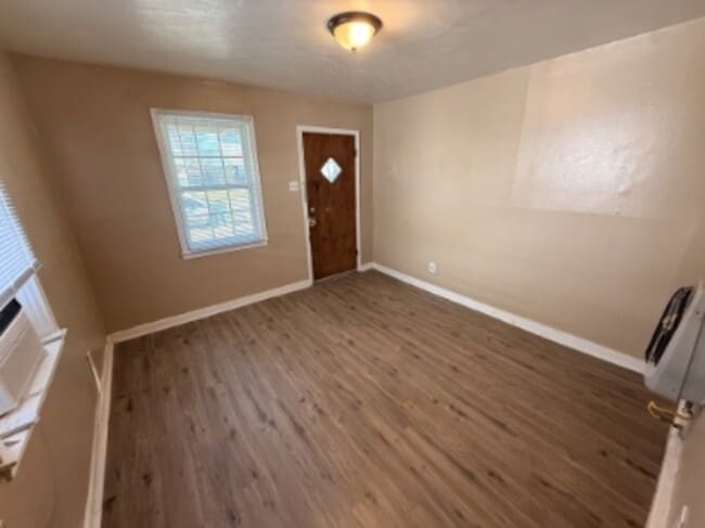 Photo - 1565 Harrison St