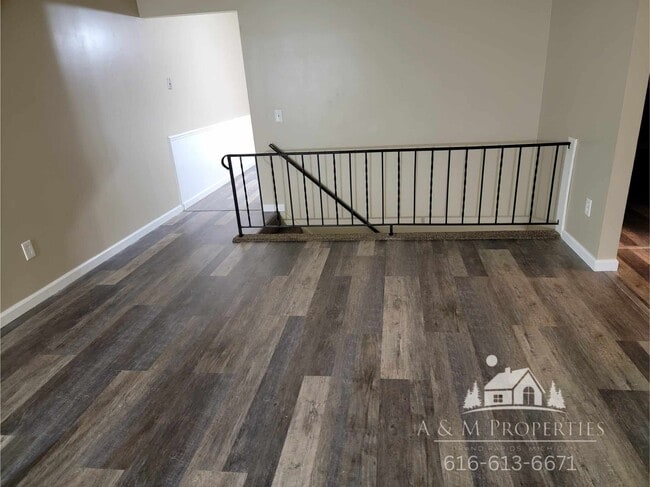 Photo - 5809 Christie Ave SE