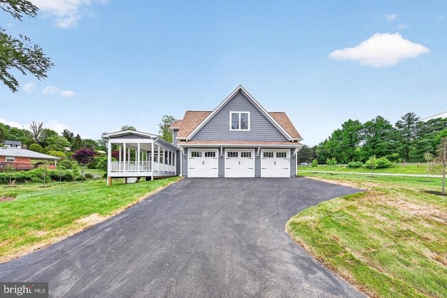 3913 Victoria Oaks Trail