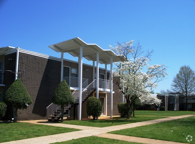 Building Photo - Imperial Gardens Rental