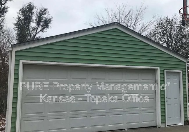 Photo - 3520 SW Brendan Ave