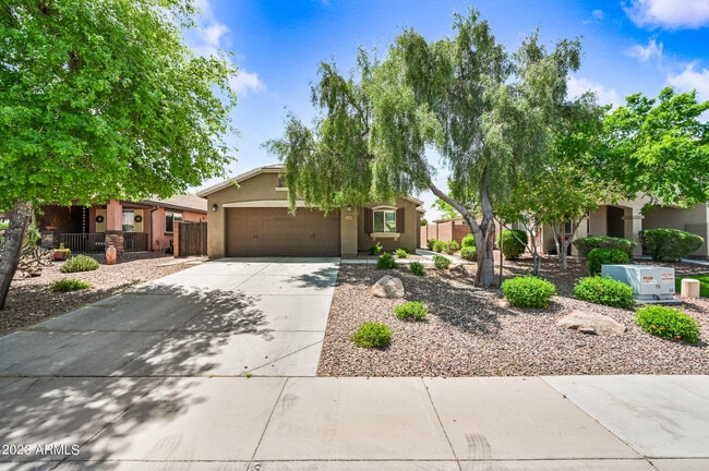 Building Photo - 2209 E Hazeltine Way Rental