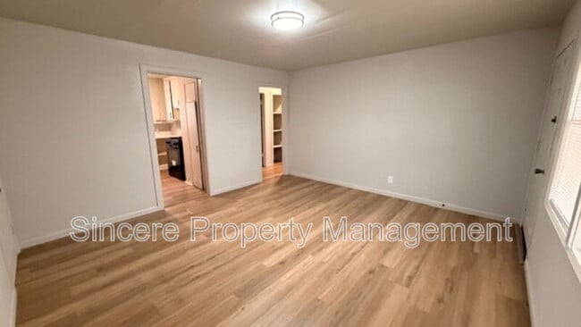 Photo - 3214 S St Clair Ave