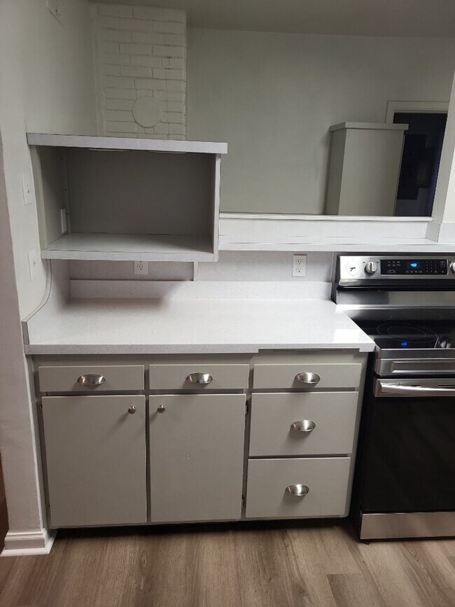 Photo - Charming Vintage Three Bedroom In Camas