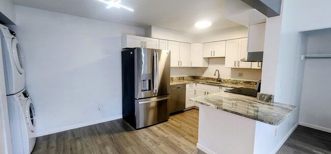 Photo - 12033 E Harvard Ave Unidad 207