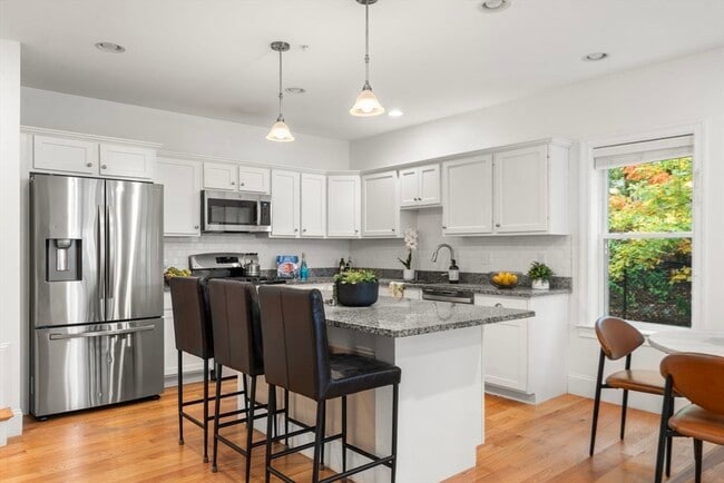 Photo - 865 Lagrange St Unit 5