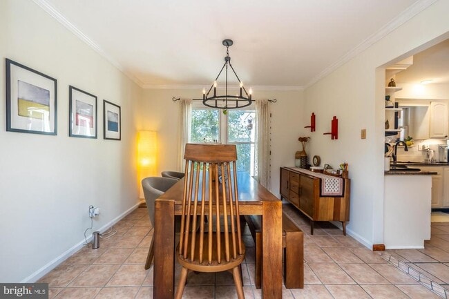 Photo - 517 Summercroft Dr