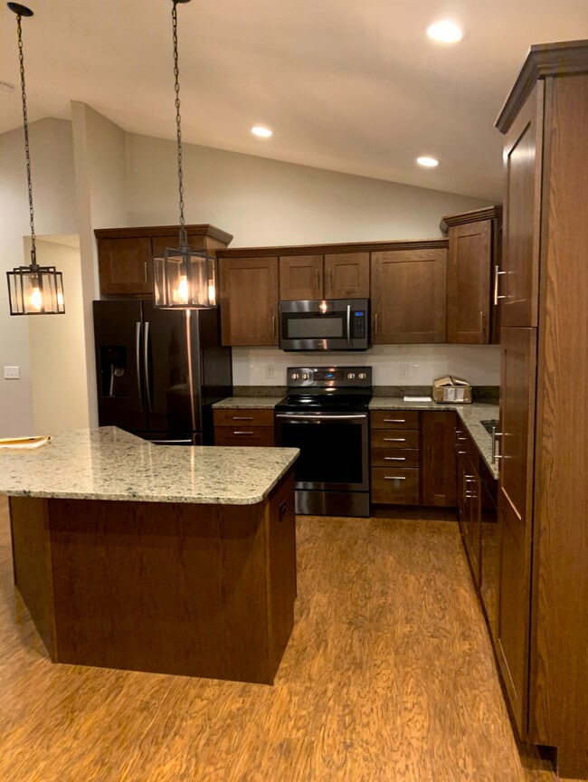 Photo - 301 Grovebrook Ct