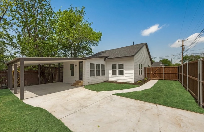 Photo - 3503 Cornelia St