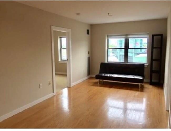 542 Commonwealth Ave Unit 7E