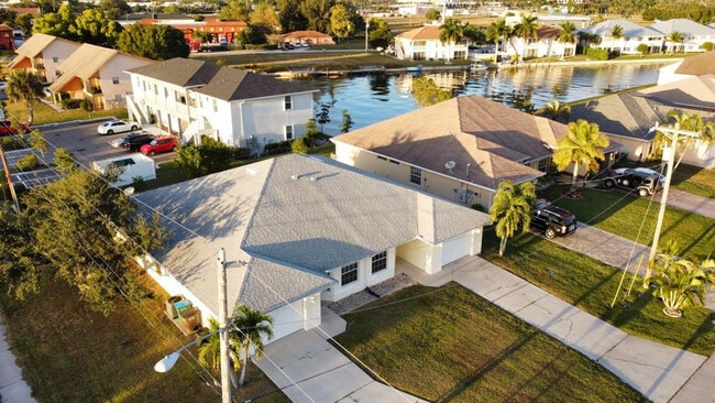 Photo - 419 SW 4th St