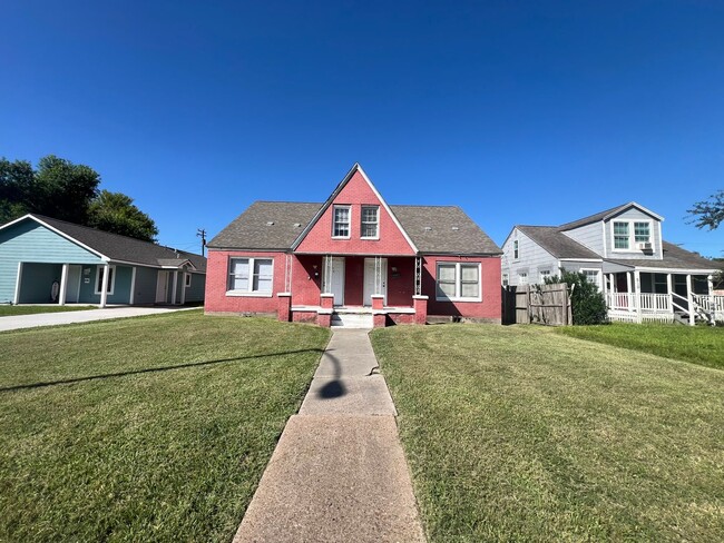 2 bedroom 1 1/2 bath Duplex - 2 bedroom 1 1/2 bath Duplex Casa