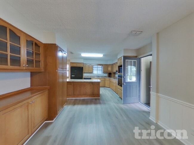 Photo - 8588 Lamanto Ave N