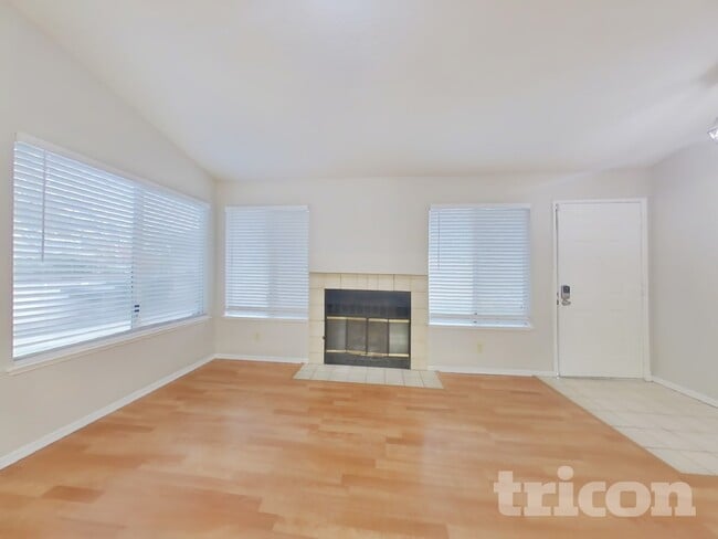 Photo - 7726 Robinette Rd