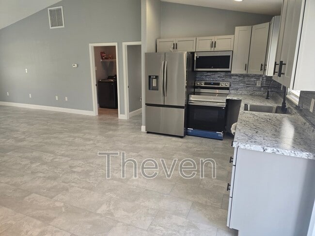 Photo - 805 East 13th Street