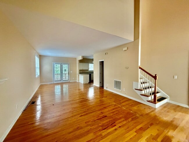 Photo - 27 Greenbrook Ct