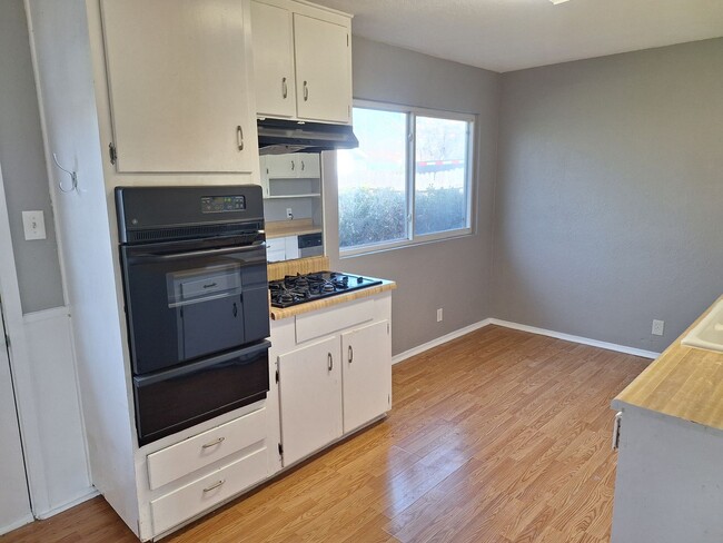 Photo - Charming 3-bedroom, 1-bath home in the heart of Hurst