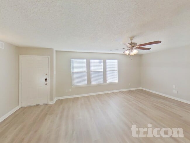Photo - 1216 Grinnell Dr