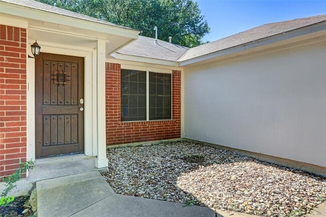 Photo - 4802 Walden Cir