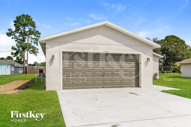 Photo - 1525 SW Fresno Rd