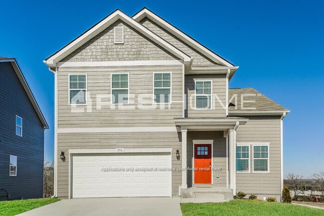 Building Photo - 900 Juniper Ln
