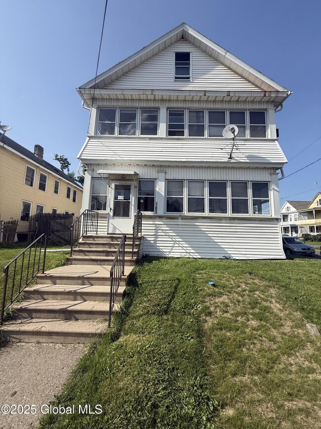Photo - 105 Southern Blvd Apartment