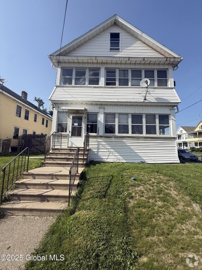 Building Photo - 105 Southern Blvd Rental