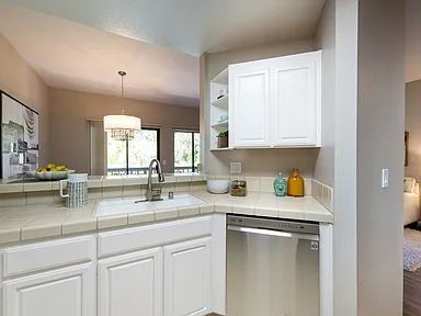 Photo - "Charming 2-Bedroom Retreat in Santa Clara - 920 Sq Ft of Comfort & Convenience!"