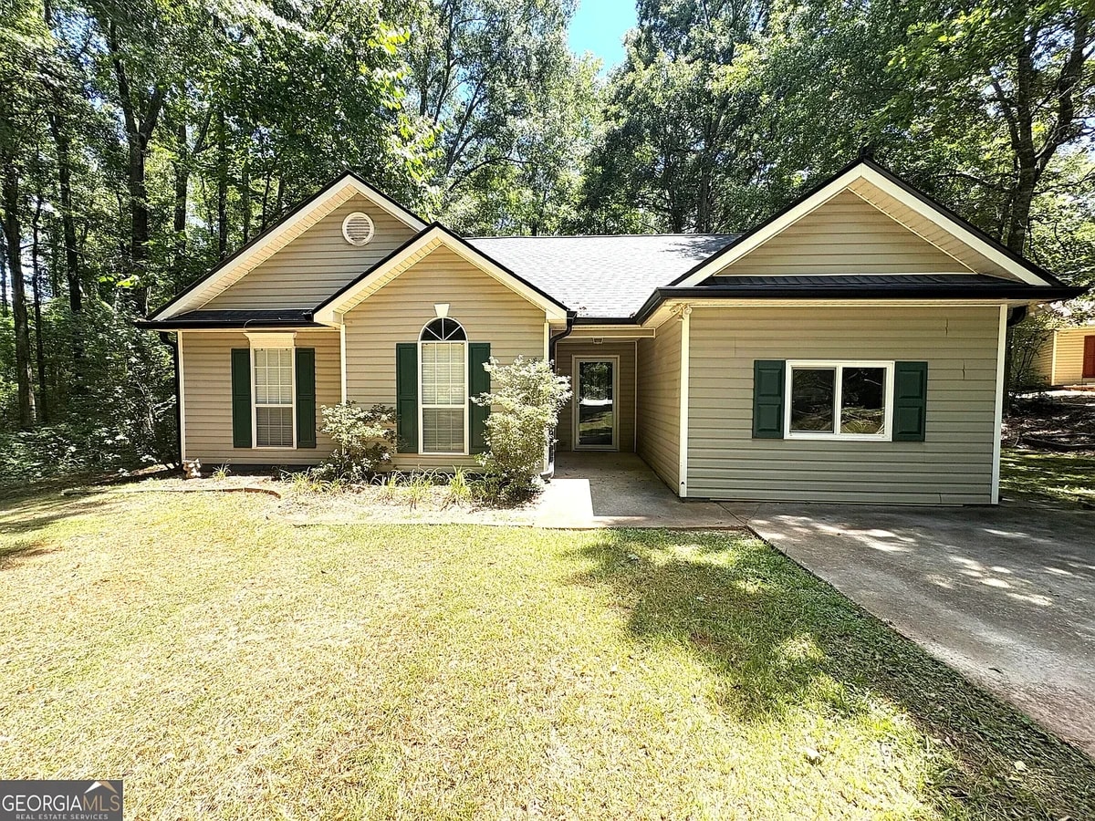 Photo - 180 Saint James Pl