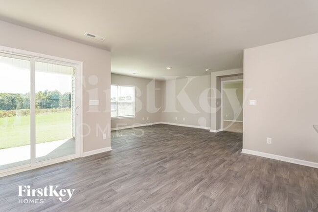 Photo - 262 Lantanna Ave
