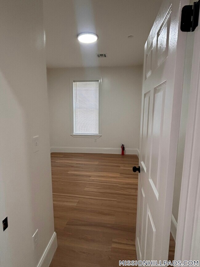 111 Dale St Unit 1