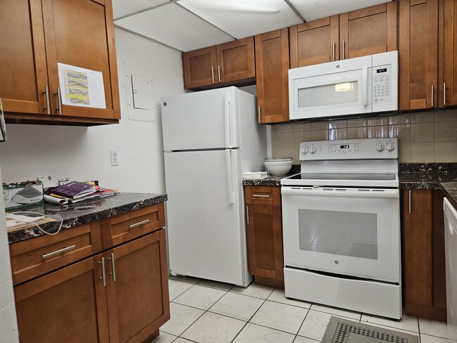 Photo - 743 Flanders Dr