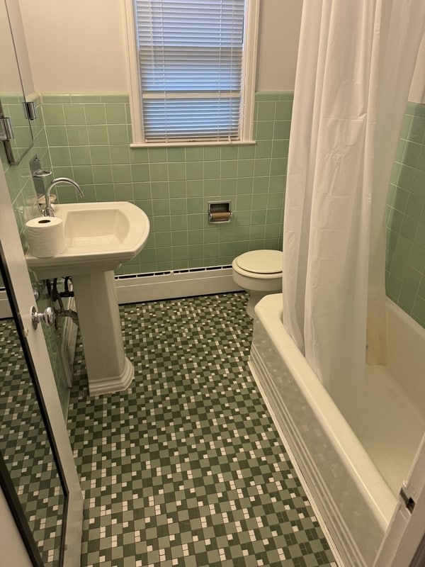 Photo - 602 W 9th St