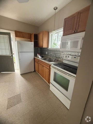 Building Photo - 117 Maryland Ave SW Rental