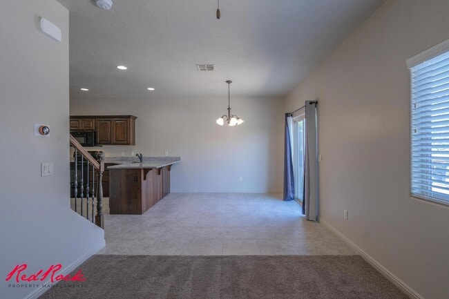 Photo - Charming 3 bedroom Townhome. 2 Community Pools!
