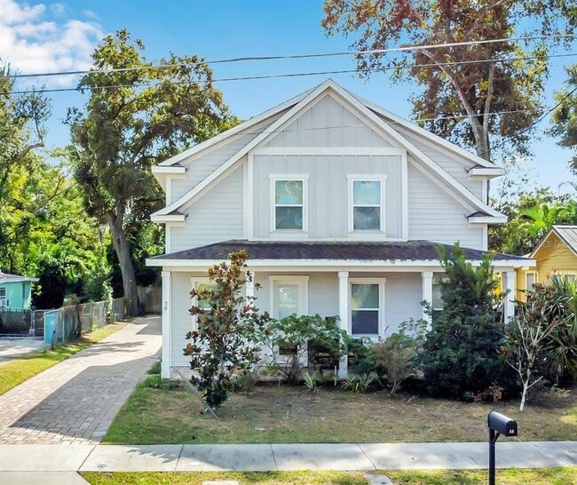 Photo - 50 W Esther St