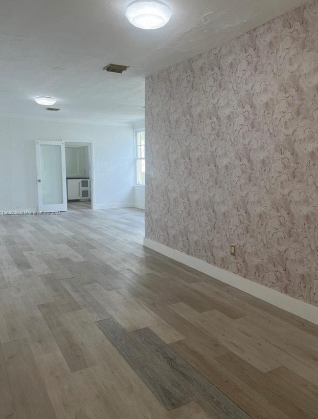 421 Washington Ave Unit 203