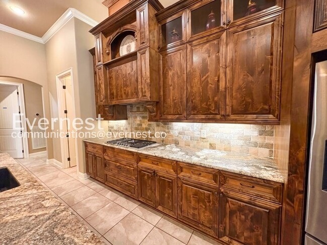 Photo - Gorgeous 4 Bed, 5 Bath Home with Pool and Garage / Available Now!