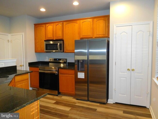 Building Photo - 2825 Forest Run Dr