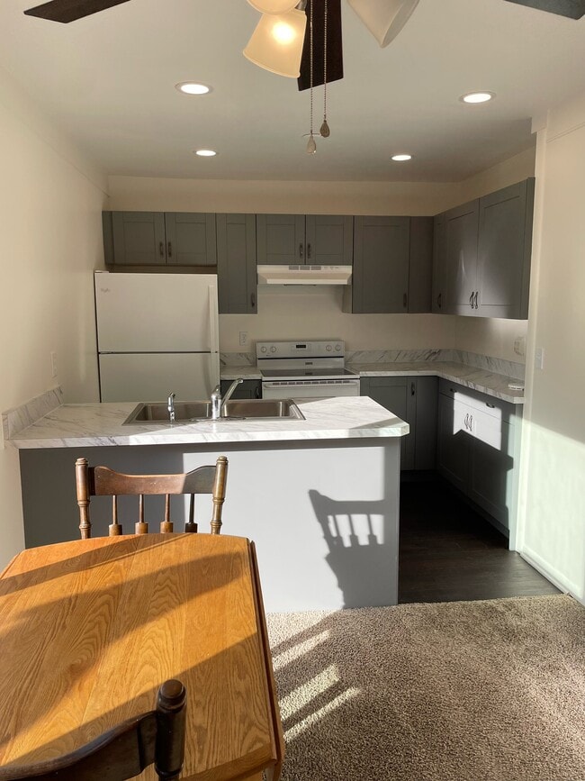 Photo - 11975 Hall Rd