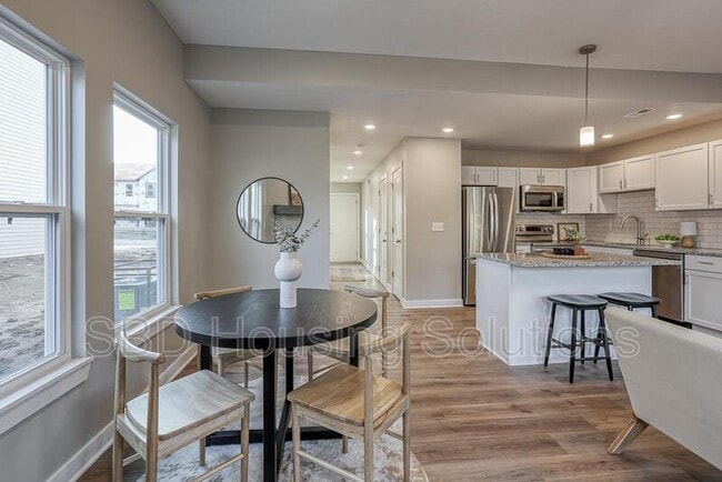 Photo - 2917 S Harvard Ave